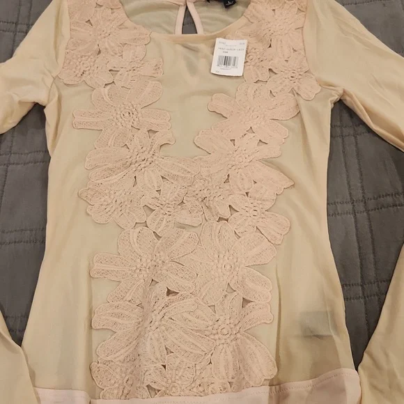Haute Monde Sheer Beige Lace Bodysuit Size L, New With Tags! - Picture 2 of 9